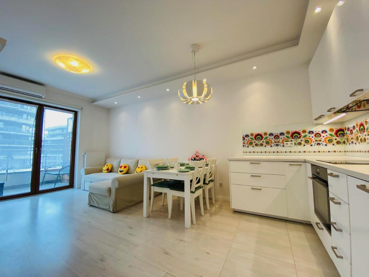 3 Aircon With Free Parking, Balcony Walking Distance Old Town Krakau